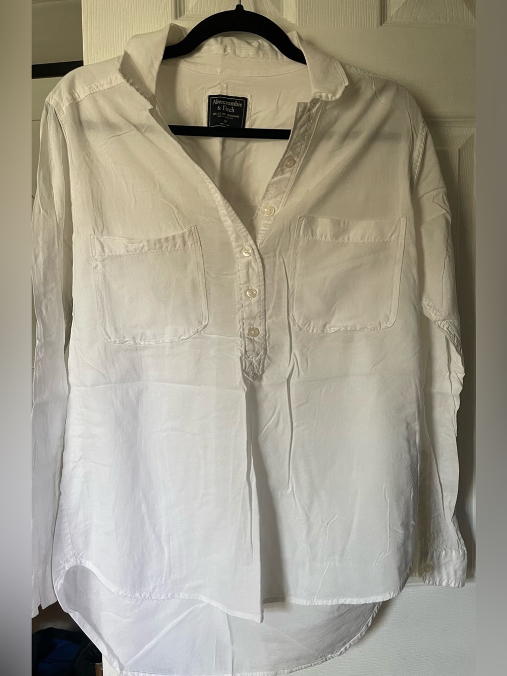 Abercrombie & Fitch Women’s White Shirt with buttons (Med) - Picture 1 of 2